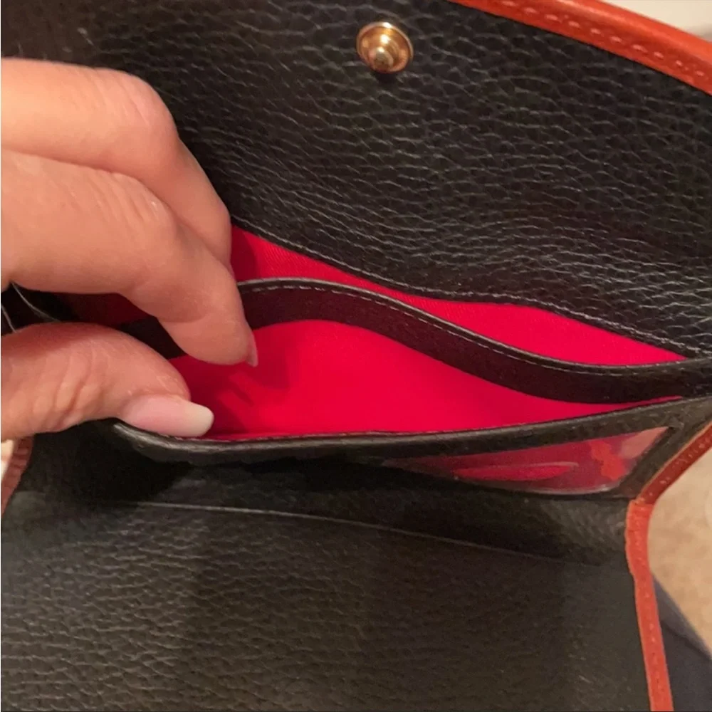 DOONEY & BOURKE Pebbled Grain Leather Wallet